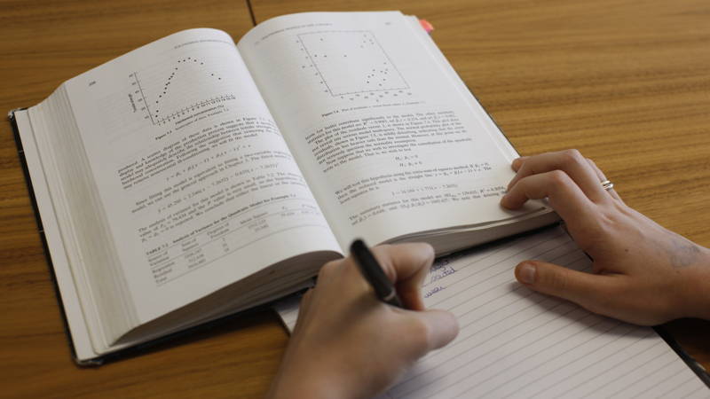 Prospectus_2012_9494_800x450_16-9_sRGBe