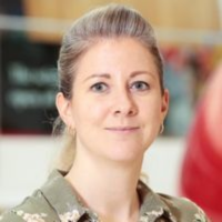 Dr Stephanie Lambert