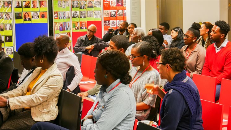 Black Achievers Crowd