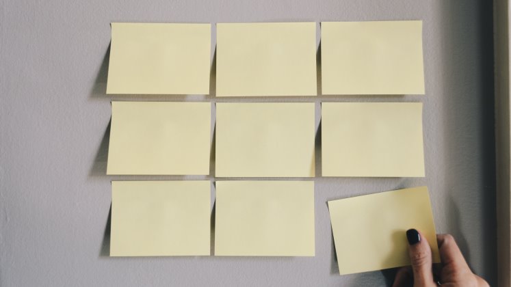 post-its-kelly-sikkema-unsplash_747x420